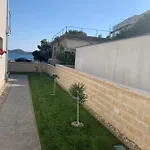 Casa de hóspedes Suric 3*
