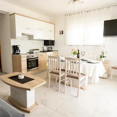 Guest house Suric 3*