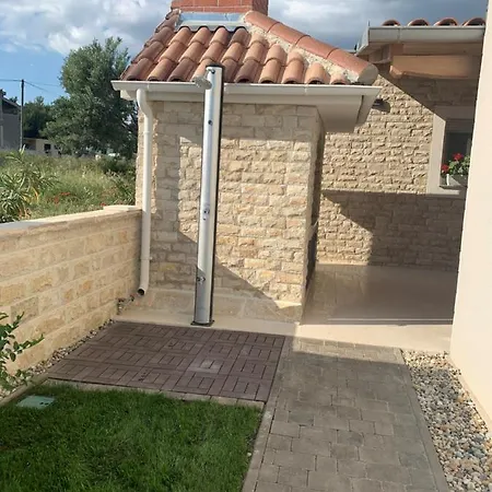 Casa de hóspedes Suric Sukošan