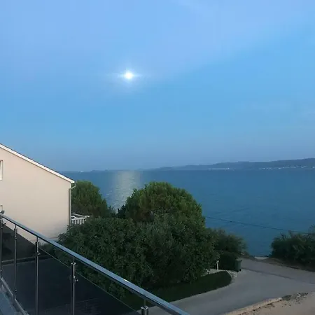 Casa de hóspedes Suric 3*