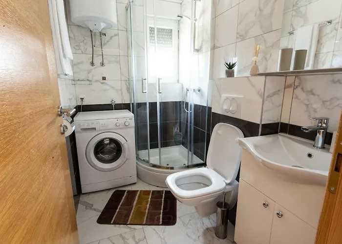 Gostinjska kuća Suric 3*