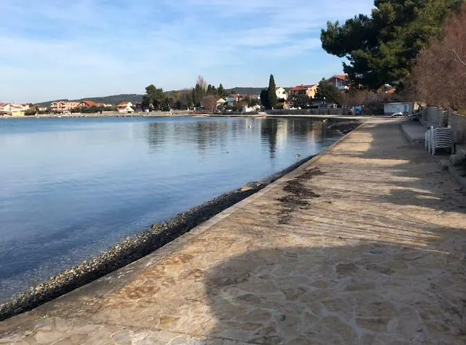 Gostinjska kuća Suric