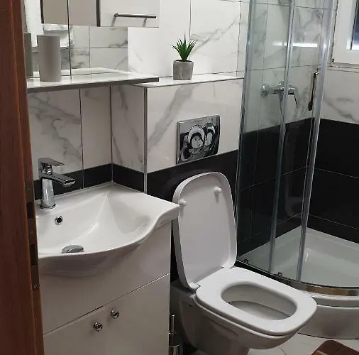 Suric Πανσιόν